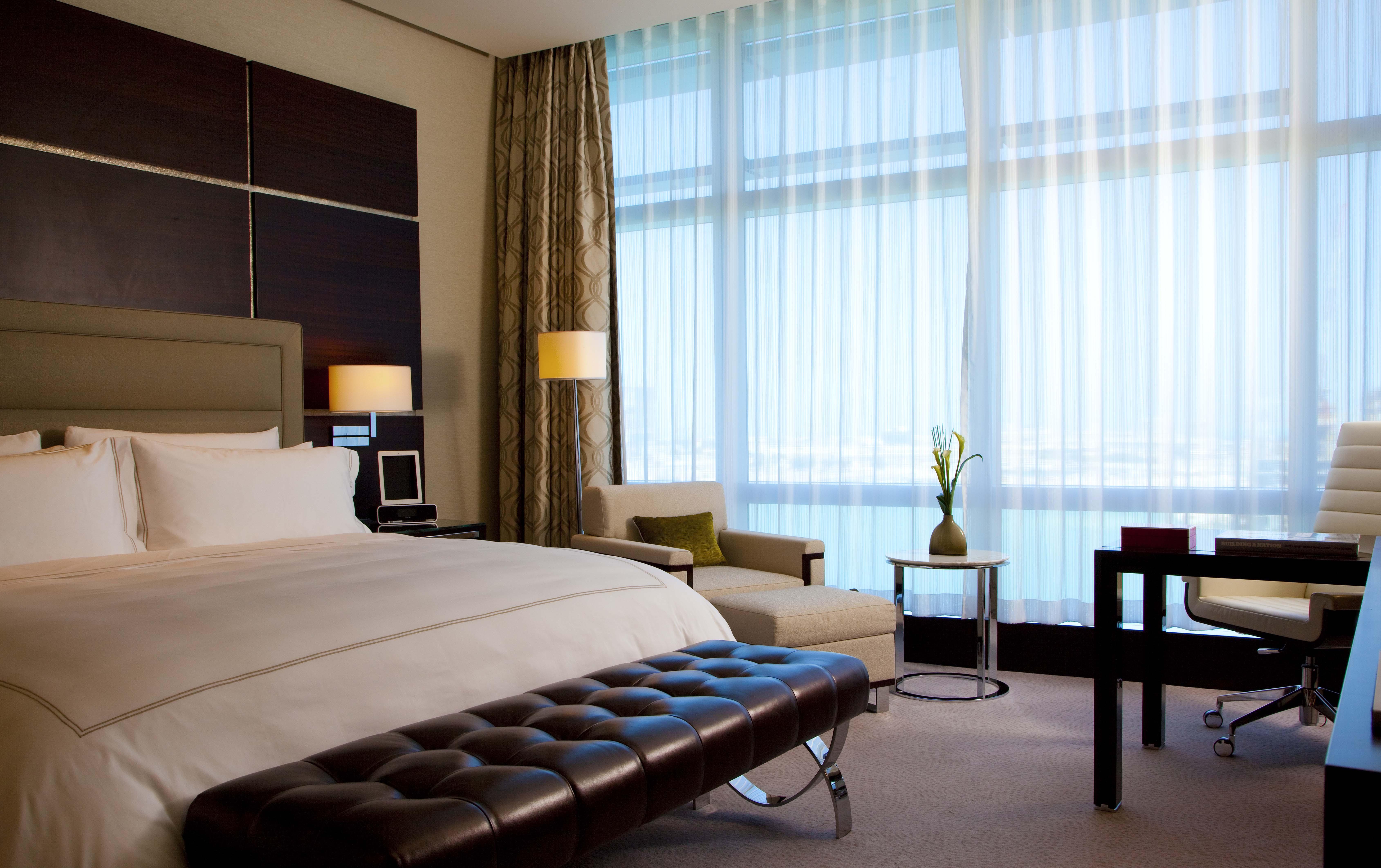 โรสวูดโฮเต็ลอบูดาบี Hotel อาบูดาบี ภายนอก รูปภาพ A guest room at the hotel