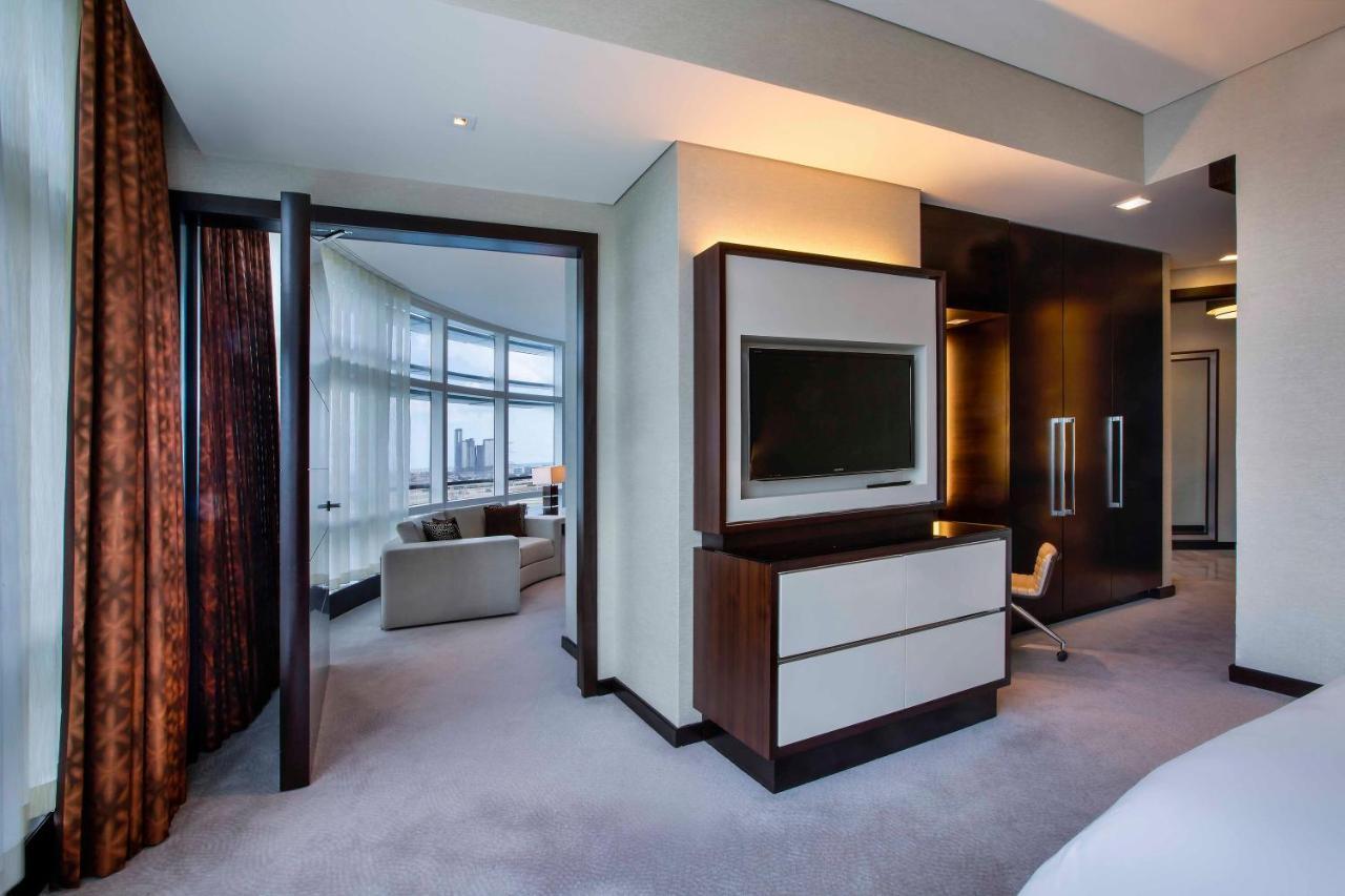 โรสวูดโฮเต็ลอบูดาบี Hotel อาบูดาบี ภายนอก รูปภาพ Suite at the InterContinental