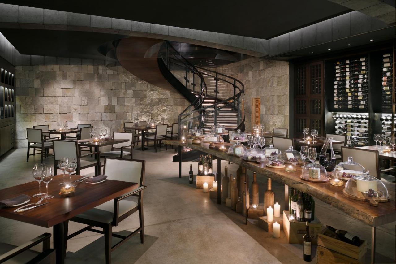 โรสวูดโฮเต็ลอบูดาบี Hotel อาบูดาบี ภายนอก รูปภาพ The interior of the restaurant