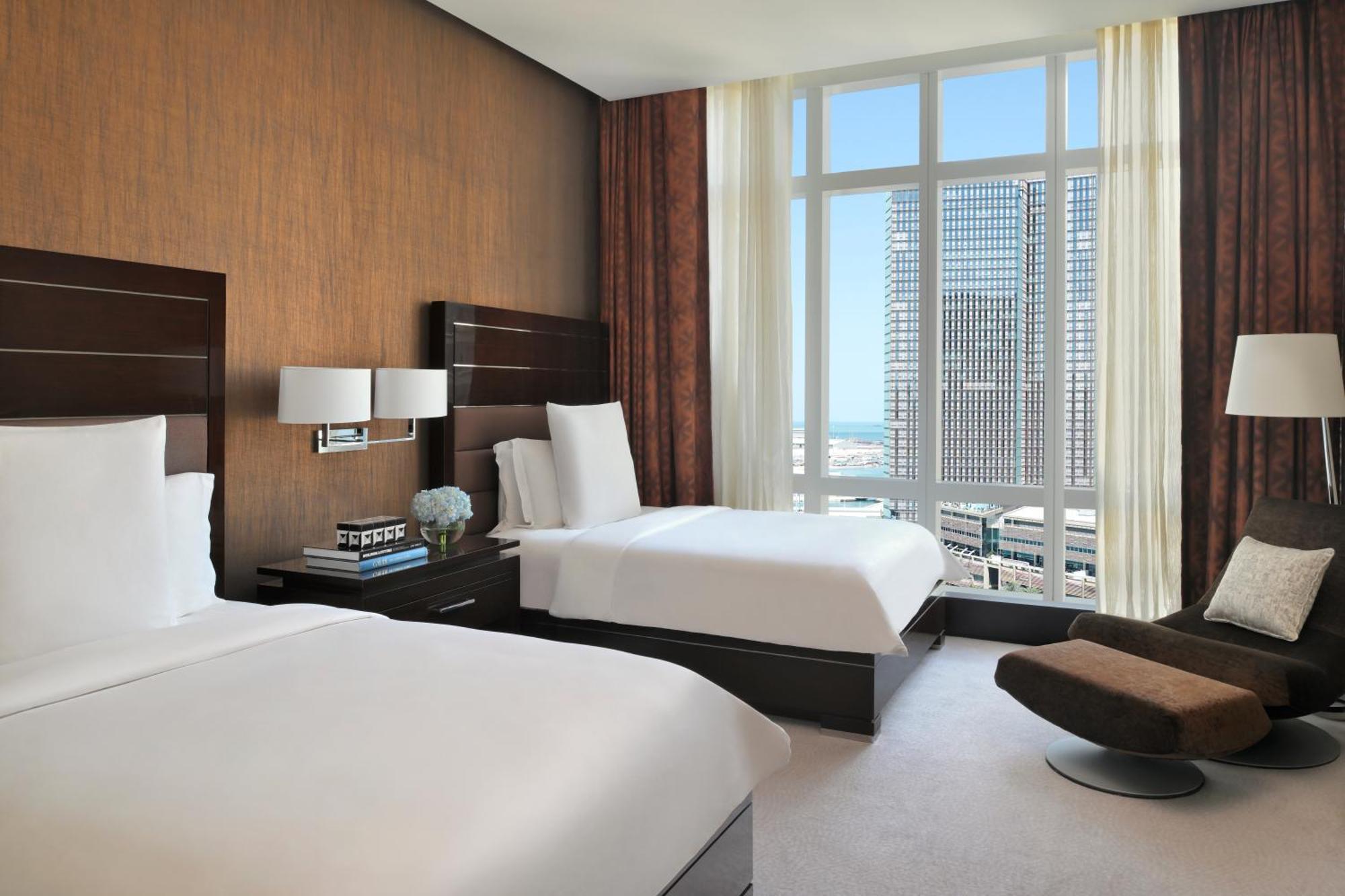 โรสวูดโฮเต็ลอบูดาบี Hotel อาบูดาบี ภายนอก รูปภาพ A guest room at the Atlantis, The Royal