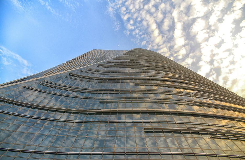 โรสวูดโฮเต็ลอบูดาบี Hotel อาบูดาบี ภายนอก รูปภาพ The building's facade